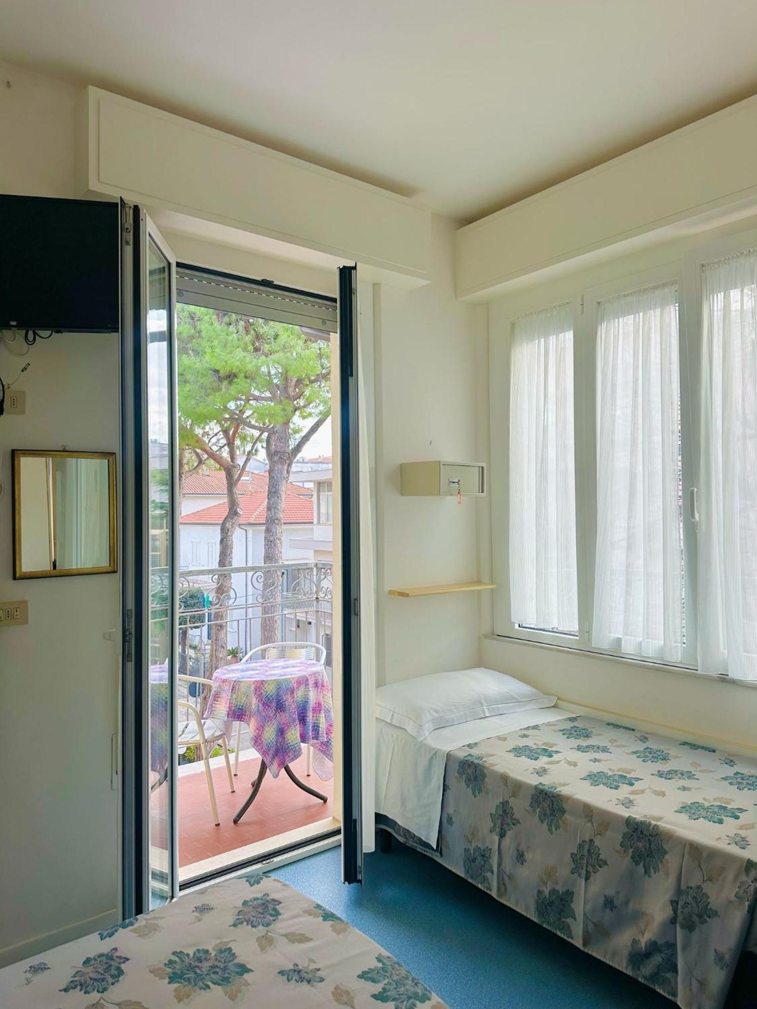 Erika Hotel 3*